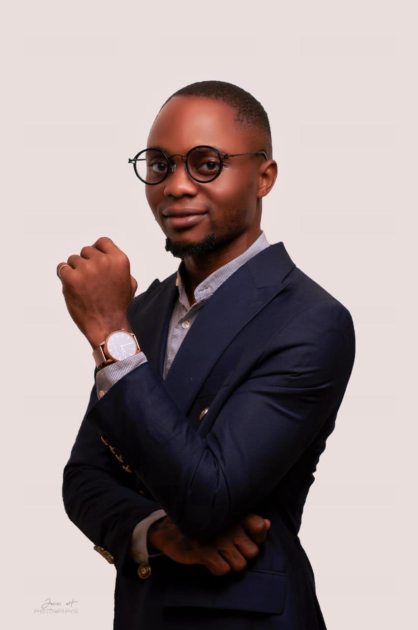 portrait Maurice Ikpe